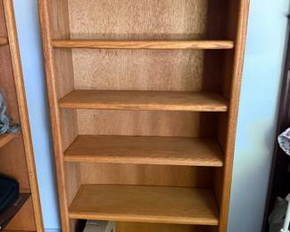 #79 - $80 - Short Oak bookcase 5 shleves 31x12x60