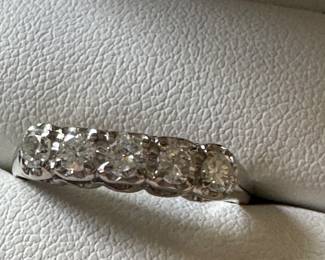 #25 - $400- Band diam (5) 14kt w gold - 1/2ctw - sz 6 1/2 - 2.5gr