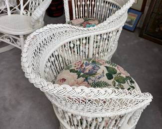 #13 - $125 - Wicker seats duo 41x21x32