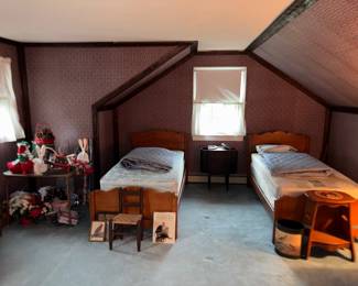 Twin Beds with Chrismas Decorations