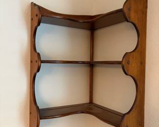 Corner tea shelves
