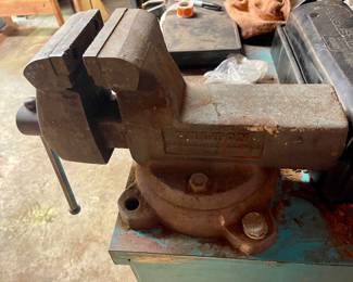 Huge Wilton vise