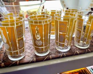 Colonial print glasses