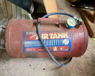 Portable air tank 