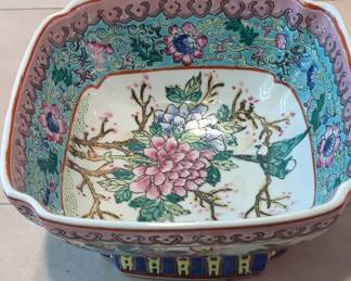 Chinese Famille Rose Porcelain Square Dish