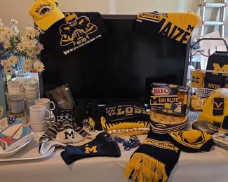 University of Michigan Wolverines Fan Collection - Apparel, Kitchenware, and Decor