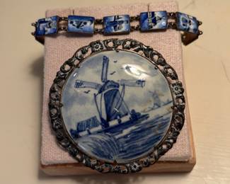 Dutch enamel bracelet 