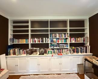 BOOKS!!! A huge collection of Danielle Steele