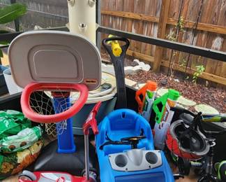 Hydroponic planter and Little Tykes