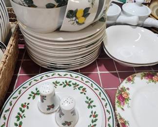 Christmas Holly Plates, Polar Express Plate, Royal Norfolk Lemon