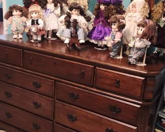 dresser and dolls