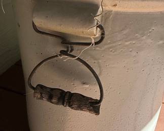Western Stoneware Company 8-Gallon Crock