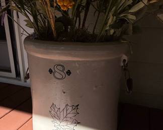 Western Stoneware Company 8-Gallon Crock