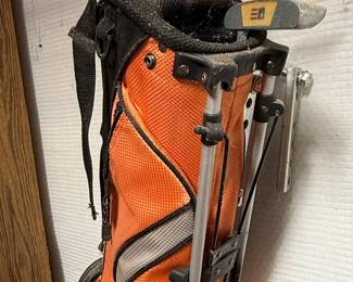 US Kids Golf Stand Bag with Partial Set of Clubs