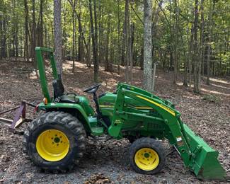 John Deere 3005 Compact Tractor