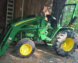 John Deere 3005 Compact Tractor