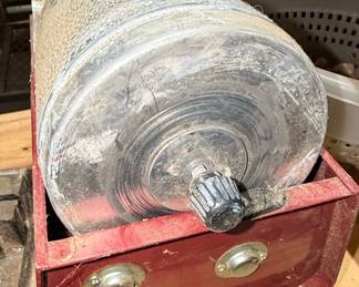 Chicago Electric 3 lb. Rotary Rock Tumbler
