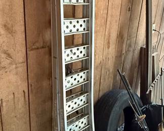 Arched Aluminum Loading Ramp