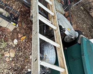 Werner 28' Aluminum Extension Ladder