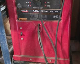Lincoln Electric AC-225 Arc Welder