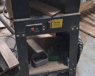 Professional Woodworker Wood Shaper