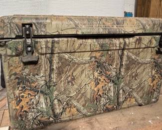 Magellan Outdoors Realtree Camo Cooler