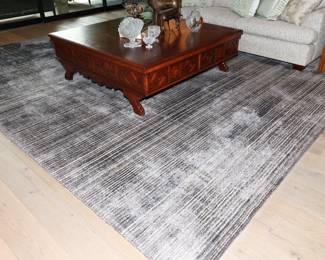 Kravet 100% fine woven wool floor rug with blue tones-approx. 16 x 13