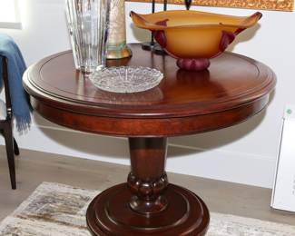 Mahogany pedestal entryway table