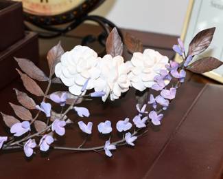 Boehm gardenia w/wisteria sculpture