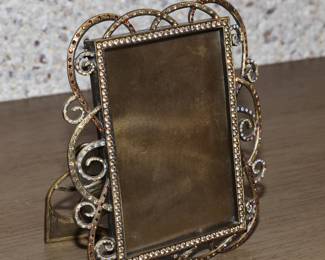 Jay Strongwater enameled picture frame