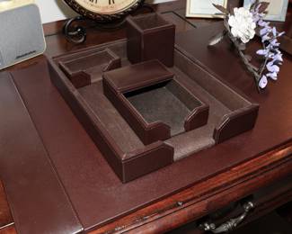 Decasso 5 piece leather desk set