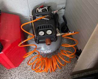 HDX portable pancake air compressor