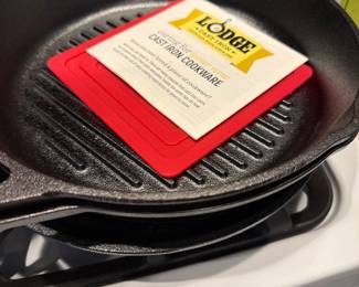 Lodge 10.25-inch Cast Iron Grill Pan