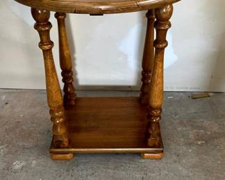 https://toledoliquidations.hibid.com/catalog/778631/estate-treasures-auction---antiques--toys-and-home-d-cor