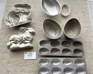 https://toledoliquidations.hibid.com/catalog/778631/estate-treasures-auction---antiques--toys-and-home-d-cor