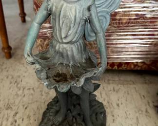https://toledoliquidations.hibid.com/catalog/778631/estate-treasures-auction---antiques--toys-and-home-d-cor