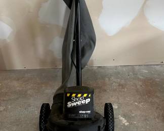 https://toledoliquidations.hibid.com/catalog/778631/estate-treasures-auction---antiques--toys-and-home-d-cor