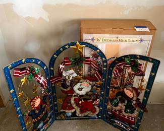 https://toledoliquidations.hibid.com/catalog/778631/estate-treasures-auction---antiques--toys-and-home-d-cor