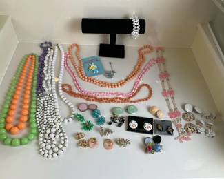Colorful Beaded Necklaces, Earrings and Fashion Jewelry