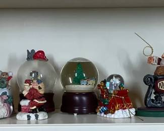 Christmas Snow Globes, Disney Minnie Mouse and Holiday Figurines