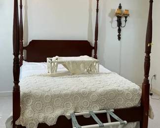 Four Poster Wood Bed with Bedding, and Luggage Rack