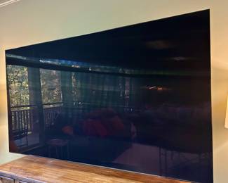 Samsung 85-inch Q60D QLED 4K Smart TV