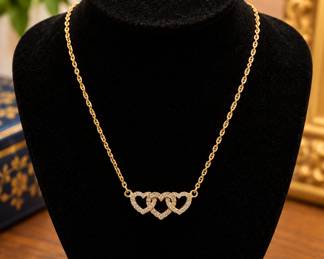 Colar Dourado de Tres Coracoes Espelhados
