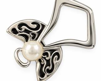 Broche Prateada com Perola e Filigranas