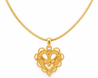 Colar Dourado com Coracao Filigranado