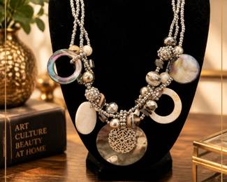 Colar Vintage em Destaque