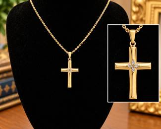 Colar Dourado com Crucifixo e Gemas