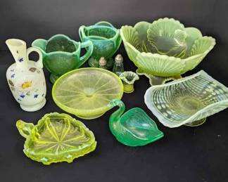 BE103Vintage Opalescent Glassware Vaseline Uranium Green Fenton Jefferson Glass
