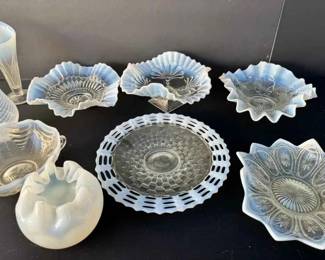 BE156Vintage Opalescent Glass Fenton Northwood Style Ruffled Bowls Vases