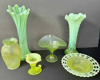 BE115VGreen Vaseline Opalescent Vases, Basket weave Open Lace Bowl And More Uranium UV Reactive